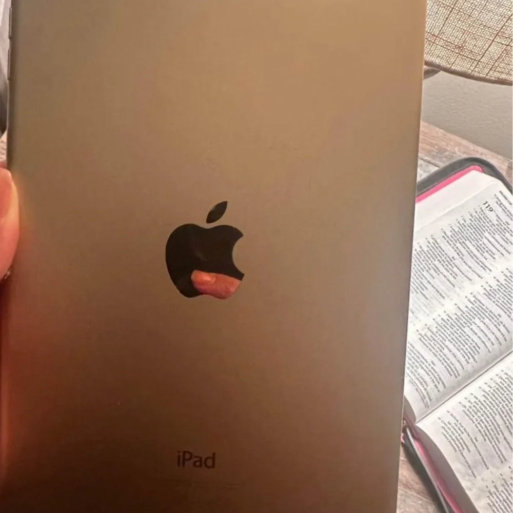 Apple - Mini iPad 2nd generation
